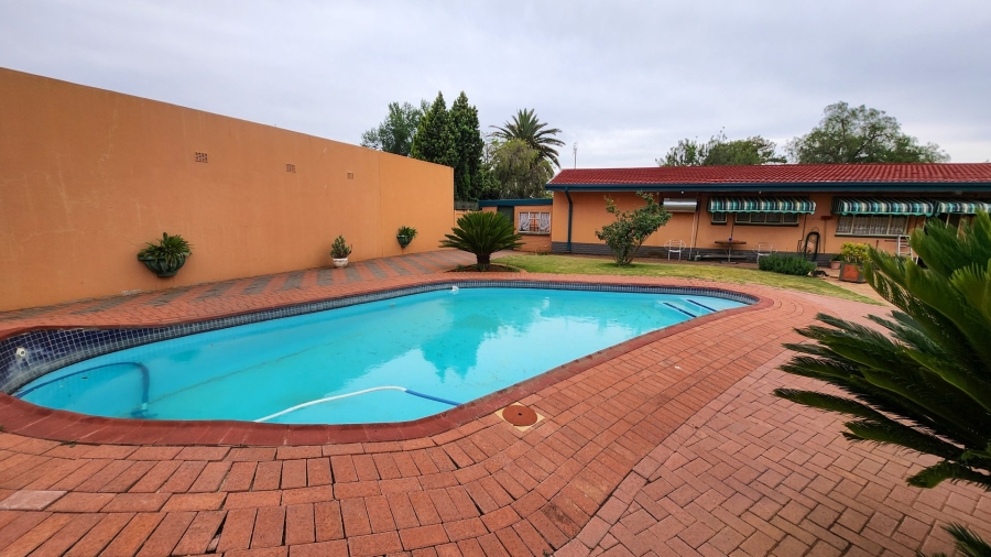 3 Bedroom Property for Sale in Stilfontein Ext 4 North West